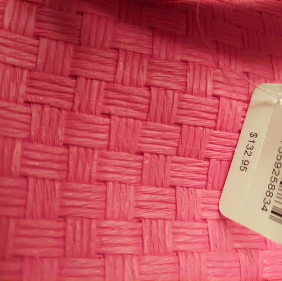 Bath and Body Works waffle style bag. Pink/orange in color NWT - Picture 3 of 9